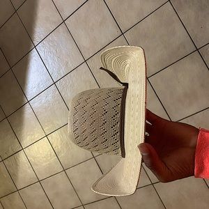 American Hat Straw Hat